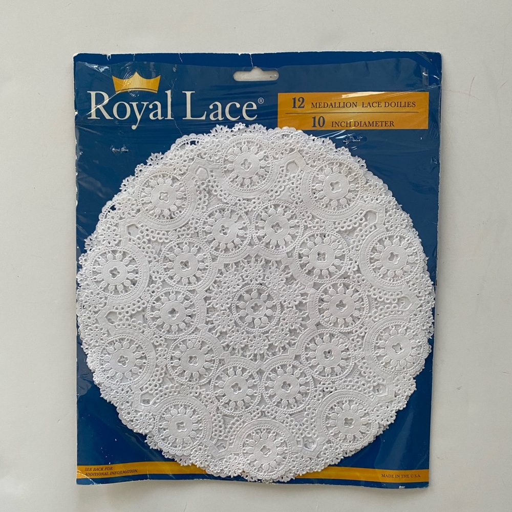 Vintage Royal Lace Medallion Lace Doilies White 10” Diameter Snowflake look